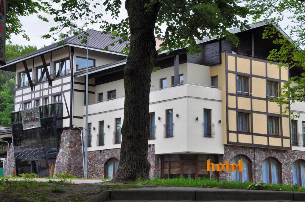 סלאופסק Hotel Pod Kluka מראה חיצוני תמונה