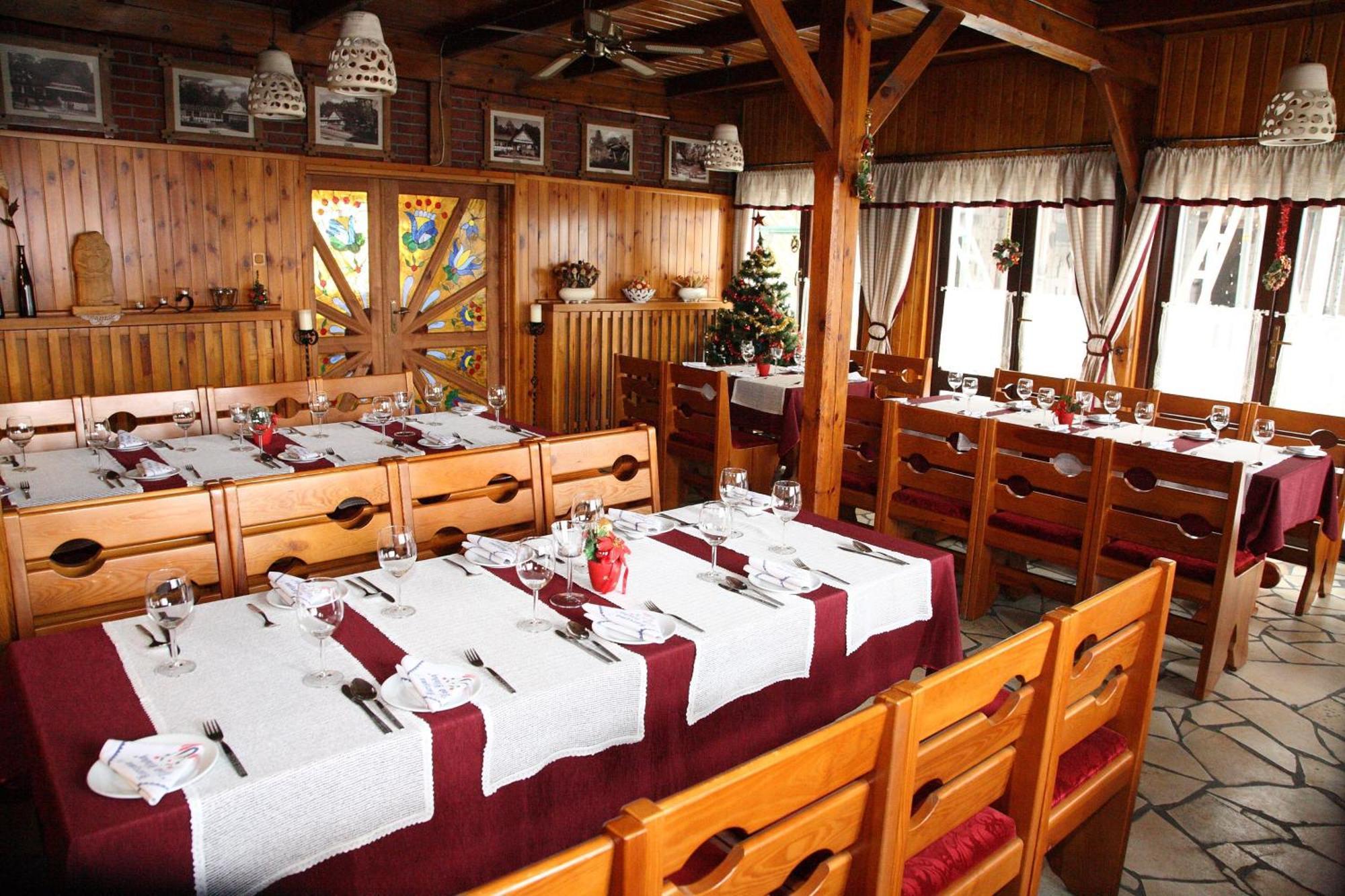 סלאופסק Hotel Pod Kluka מראה חיצוני תמונה